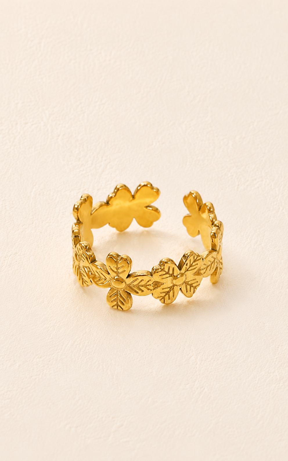 QUATRE Ring