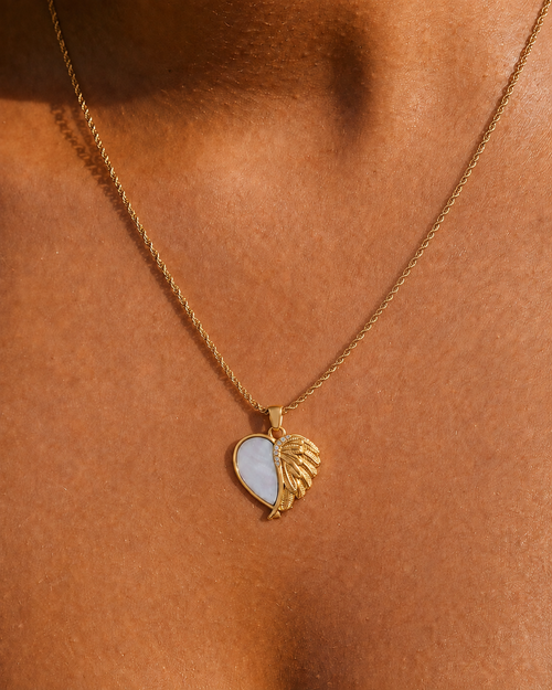 AMOUR Necklace